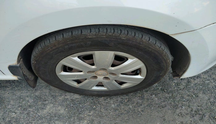 2011 Volkswagen Polo COMFORTLINE 1.2L, Diesel, Manual, 1,18,196 km, tyre