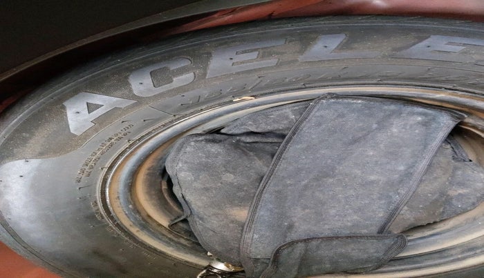 2013 Hyundai i10 SPORTZ 1.2 AT, Petrol, Automatic, 40,000 km, tyre