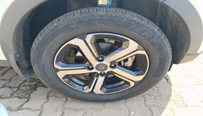 2021 Tata NEXON EV XZ PLUS, Electric, Automatic, 39,267 km, tyre