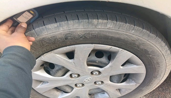 2013 Hyundai Grand i10 MAGNA 1.1 CRDI, Diesel, Manual, 1,56,511 km, tyre