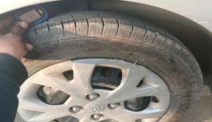 2013 Hyundai Grand i10 MAGNA 1.1 CRDI, Diesel, Manual, 1,56,511 km, tyre