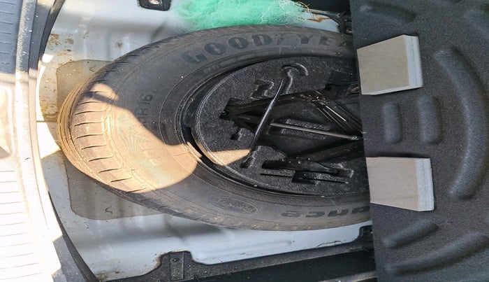 2017 Hyundai Creta SX PLUS 1.6 PETROL, Petrol, Manual, 62,437 km, tyre