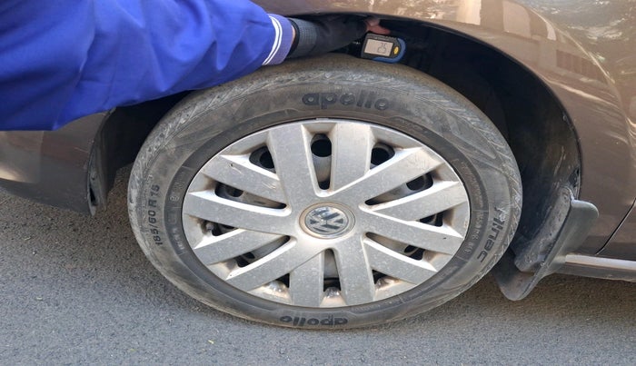 2017 Volkswagen Polo COMFORTLINE 1.2L, Petrol, Manual, 43,070 km, tyre