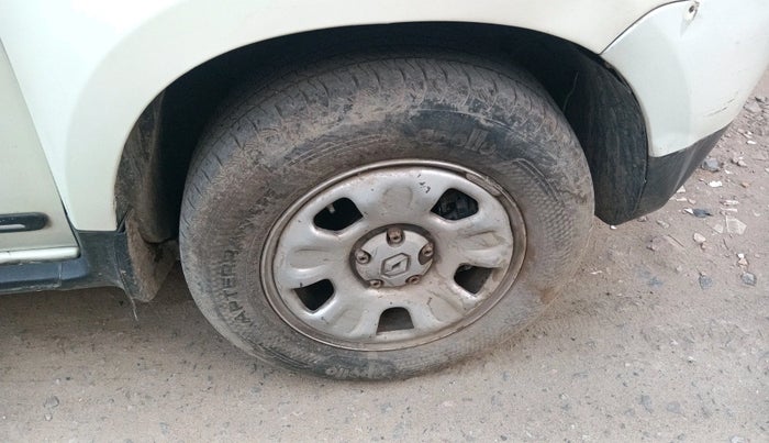 2015 Renault Duster 85 PS RXL DIESEL, Diesel, Manual, 59,926 km, tyre