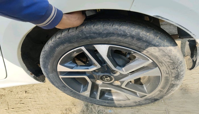 2019 Tata Tiago XZ PLUS PETROL, Petrol, Manual, 40,961 km, tyre