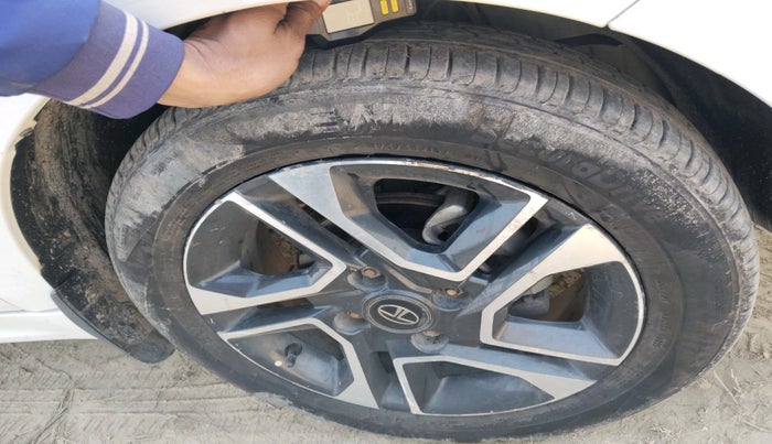 2019 Tata Tiago XZ PLUS PETROL, Petrol, Manual, 40,961 km, tyre