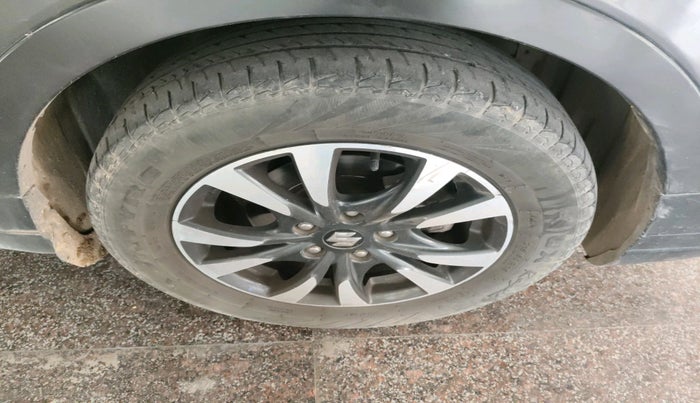 2018 Maruti S Cross ZETA 1.3, Diesel, Manual, 1,72,004 km, tyre