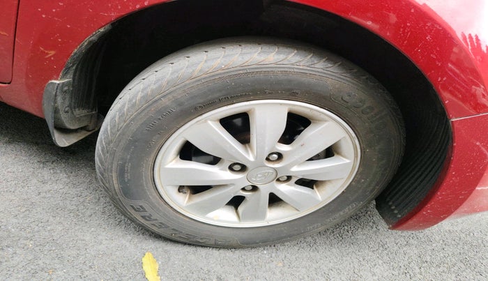 2014 Hyundai i20 SPORTZ 1.2, Petrol, Manual, 43,987 km, tyre