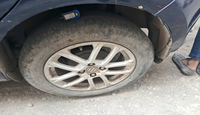 2018 Maruti Swift ZXI, Petrol, Manual, 73,397 km, tyre