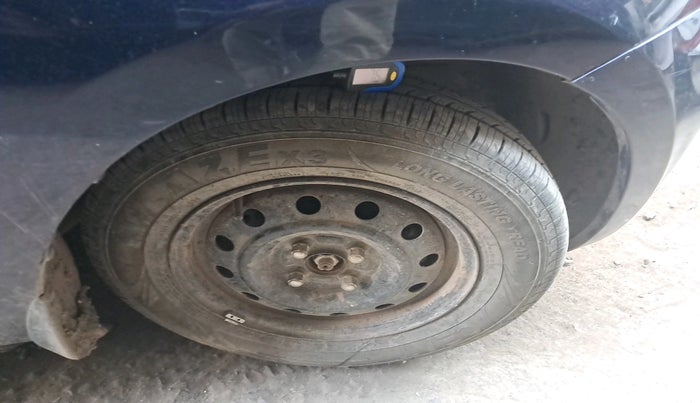 2018 Maruti Swift ZXI, Petrol, Manual, 73,397 km, tyre