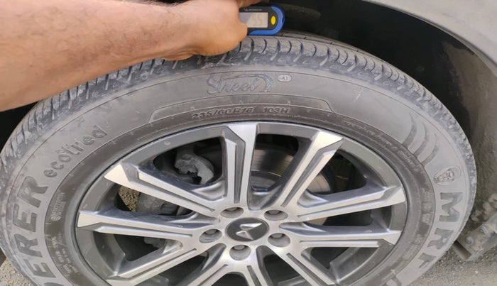 2021 Mahindra XUV700 AX 7 P MT 7 STR, Petrol, Manual, 38,555 km, tyre