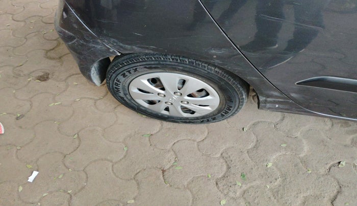 2011 Hyundai i10 MAGNA 1.2, Petrol, Manual, 97,422 km, tyre