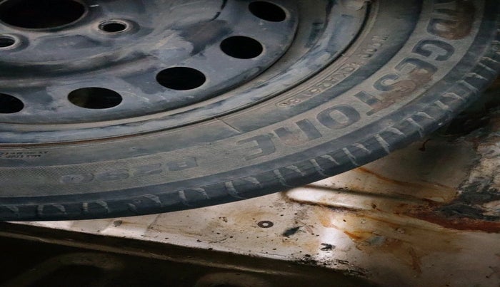 2012 Toyota Etios GD SP, Diesel, Manual, 72,985 km, tyre