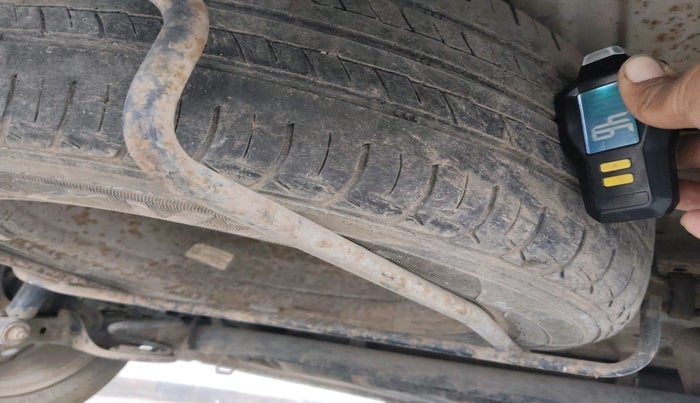 2014 Maruti Ertiga VDI, Diesel, Manual, 75,969 km, tyre