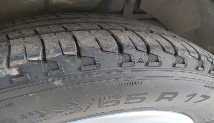 2016 Mahindra XUV500 W4 1.99, Diesel, Manual, 82,427 km, tyre