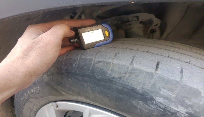 2021 KIA SELTOS HTE 1.5 DIESEL, Diesel, Manual, 1,40,666 km, tyre