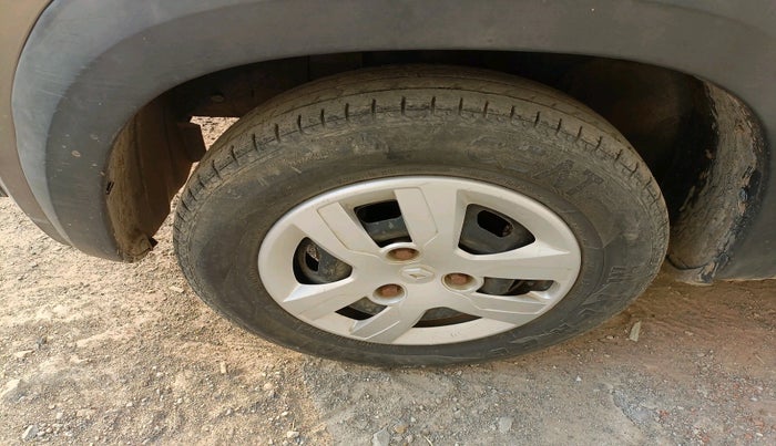 2015 Renault Kwid RXL, Petrol, Manual, 81,355 km, tyre