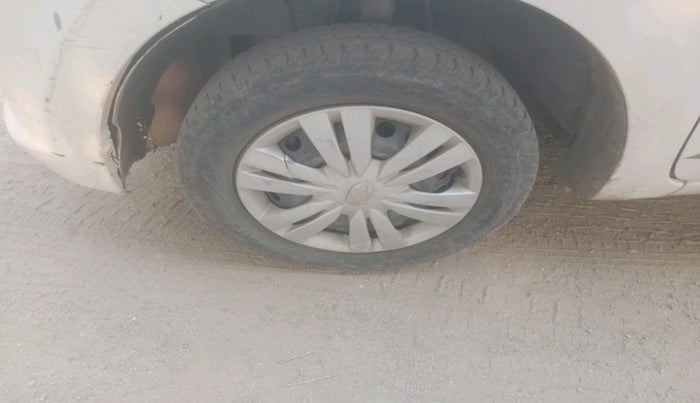 2017 Datsun Go ANNIVERSARY EDITION, Petrol, Manual, 16,517 km, tyre