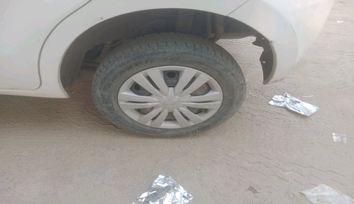 2017 Datsun Go ANNIVERSARY EDITION, Petrol, Manual, 16,517 km, tyre