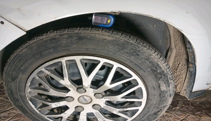 2015 Ford Figo EXI 1.2 PETROL, Petrol, Manual, 71,914 km, tyre