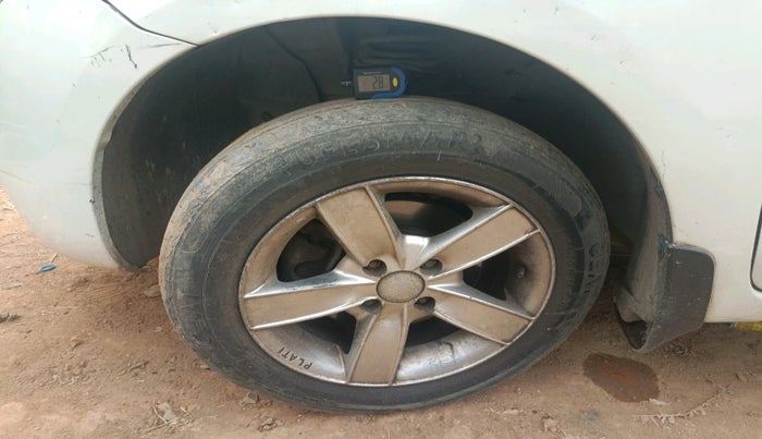 2013 Renault Pulse RXZ PETROL, Petrol, Manual, 1,09,597 km, tyre