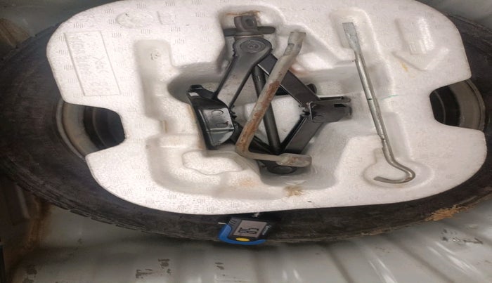 2013 Renault Pulse RXZ PETROL, Petrol, Manual, 1,09,597 km, tyre