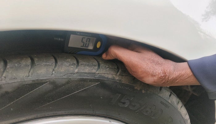 2015 Hyundai i10 ERA 1.1, Petrol, Manual, 1,51,019 km, tyre