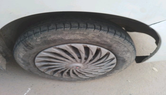 2014 Maruti Wagon R 1.0 LXI CNG, Petrol, Manual, 94,287 km, tyre