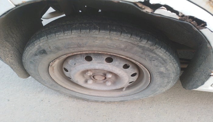 2014 Maruti Wagon R 1.0 LXI CNG, Petrol, Manual, 94,287 km, tyre