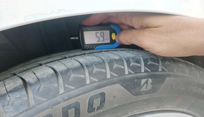 2016 Hyundai Grand i10 SPORTZ 1.2 KAPPA VTVT, Petrol, Manual, 60,881 km, tyre