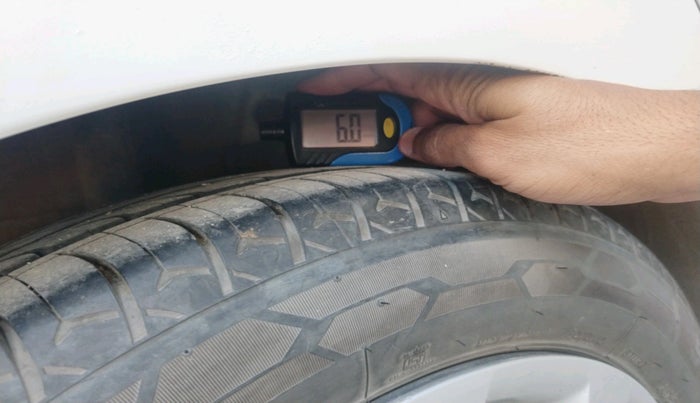 2016 Hyundai Grand i10 SPORTZ 1.2 KAPPA VTVT, Petrol, Manual, 60,881 km, tyre