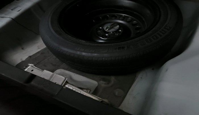 2017 Honda City 1.5L I-VTEC V MT, Petrol, Manual, 1,84,696 km, tyre