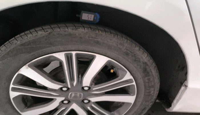 2017 Honda City 1.5L I-VTEC V MT, Petrol, Manual, 1,84,696 km, tyre