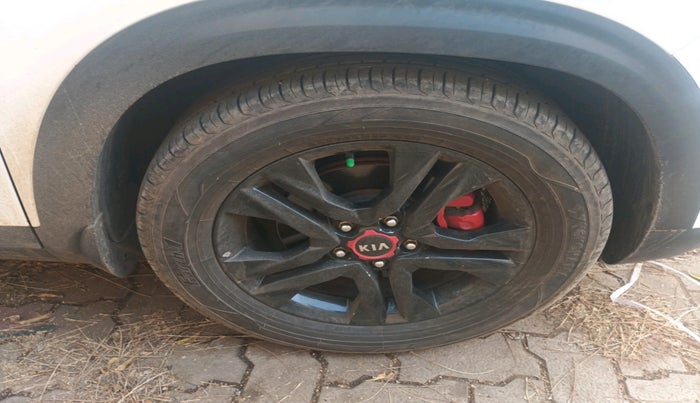 2020 KIA SELTOS HTX 1.5 DIESEL, Diesel, Manual, 1,46,753 km, tyre