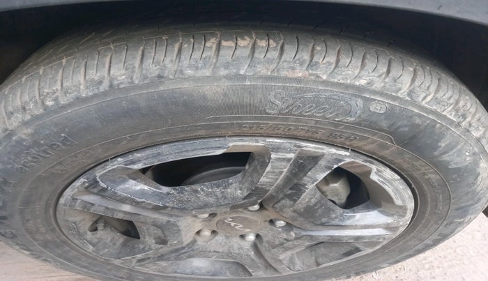 2023 KIA SONET HTK PLUS 1.2, Petrol, Manual, 13,702 km, tyre