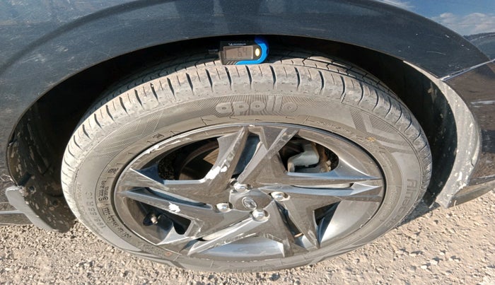 2022 Hyundai NEW I20 SPORTZ 1.5 MT, Diesel, Manual, 1,21,879 km, tyre