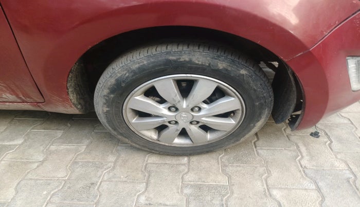 2012 Hyundai i20 SPORTZ 1.2, Petrol, Manual, 65,332 km, tyre