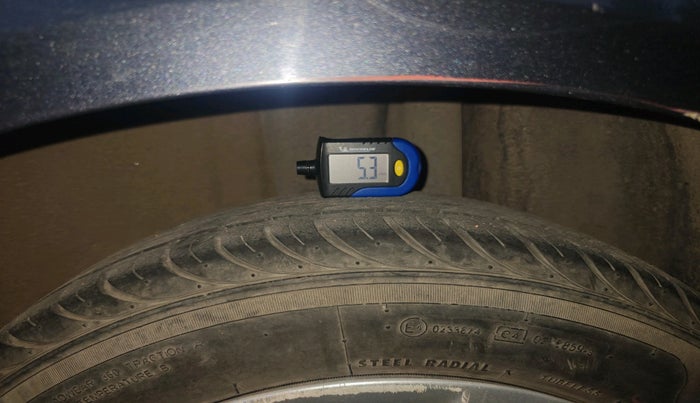 2013 Ford Figo ZXI 1.2 PETROL, Petrol, Manual, 38,981 km, tyre