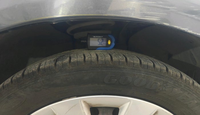 2013 Ford Figo ZXI 1.2 PETROL, Petrol, Manual, 38,981 km, tyre