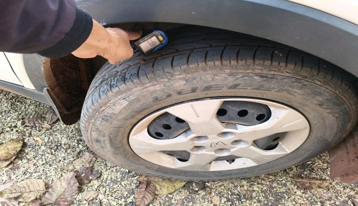 2023 Mahindra XUV300 W6 1.2 PETROL, Petrol, Manual, 22,768 km, tyre