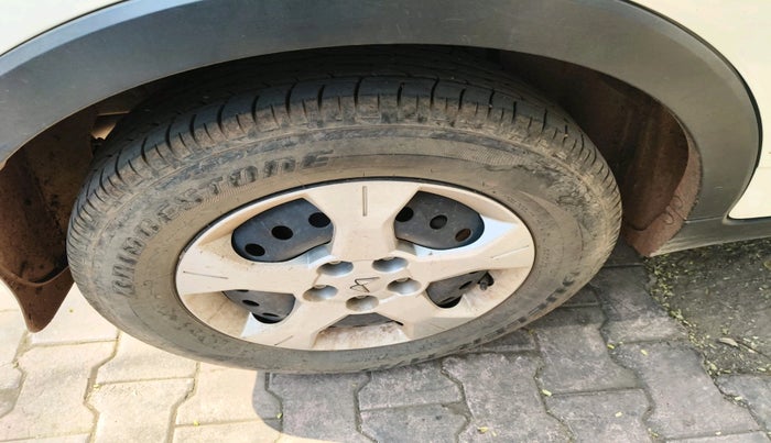 2023 Mahindra XUV300 W6 1.2 PETROL, Petrol, Manual, 22,768 km, tyre