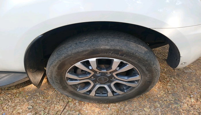 2019 Ford Endeavour TITANIUM PLUS 3.2 4X4 AT SUNROOF, Diesel, Automatic, 1,61,010 km, tyre