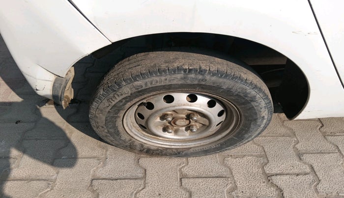 2013 Hyundai Eon D-LITE, Petrol, Manual, 66,035 km, tyre