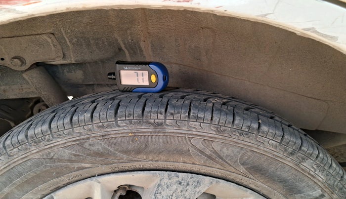 2012 Maruti Wagon R 1.0 LXI CNG, Petrol, Manual, 1,18,473 km, tyre