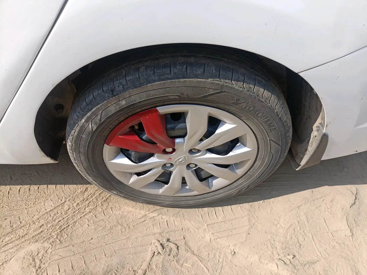 2017 Hyundai Verna 1.6 EX CRDI, Diesel, Manual, 1,30,738 km, tyre