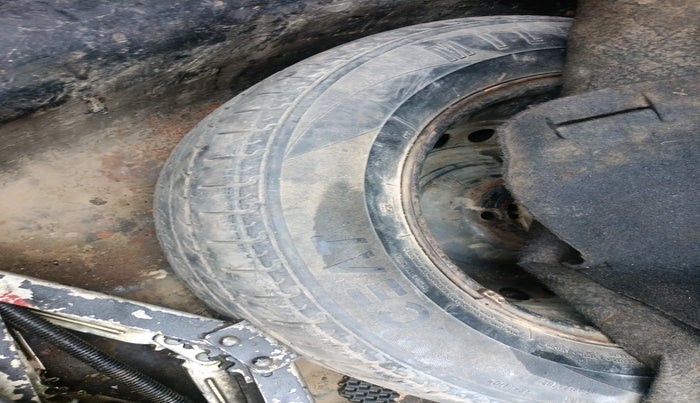 2017 Hyundai Verna 1.6 EX CRDI, Diesel, Manual, 1,30,738 km, tyre