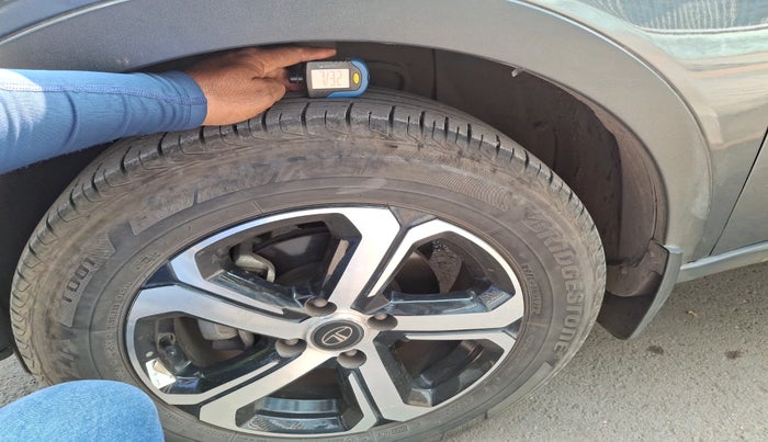 2023 Tata NEXON XZA PLUS PETROL, Petrol, Automatic, 17,397 km, tyre