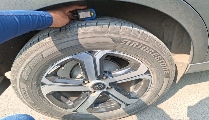 2023 Tata NEXON XZA PLUS PETROL, Petrol, Automatic, 17,397 km, tyre