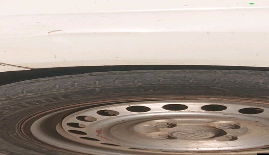 2013 Honda Brio E MT, Petrol, Manual, 52,489 km, tyre