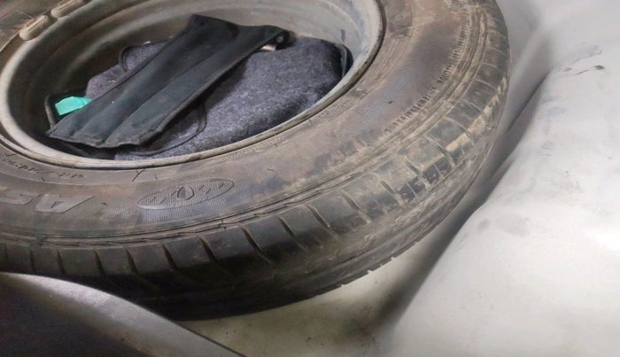 2015 Hyundai Elite i20 MAGNA 1.2, Petrol, Manual, 63,043 km, tyre